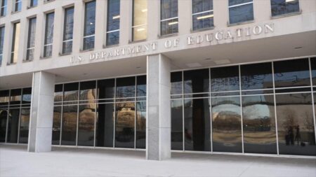 ‘A Tsunami Coming From Washington’: Chicago, Illinois Leaders Respond to Education Department Layoffs – WTTW News