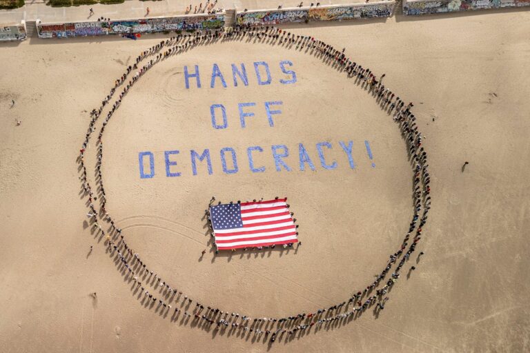 More than 1,000 ‘Hands Off’ anti-Trump protests hit cities across the US – The Guardian