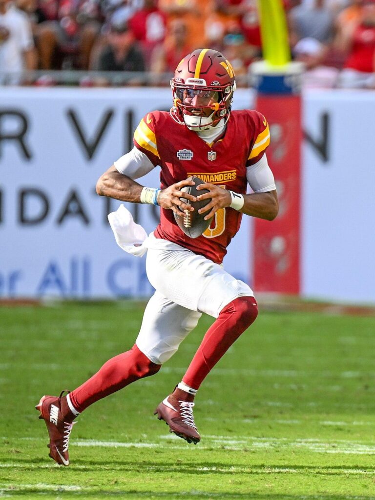 Washington Commanders waive former Notre Dame quarterback Sam Hartman – Yahoo Sports