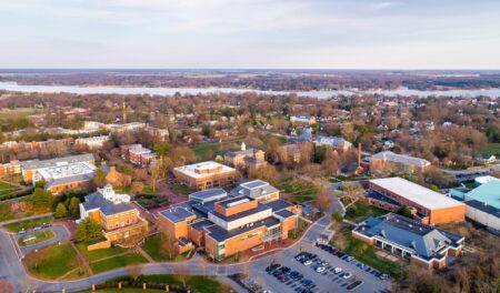 Washington has one of the ‘most beautiful’ college campuses in the US, ranking shows – Kitsap Sun