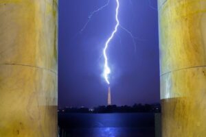 Did lightning strike the Washington Monument, US Capitol on New Year’s Eve? – MassLive