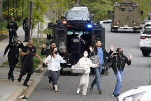 Washington DC shooting latest: Suspect charged after couple shot at ‘21 times’ – The Independent