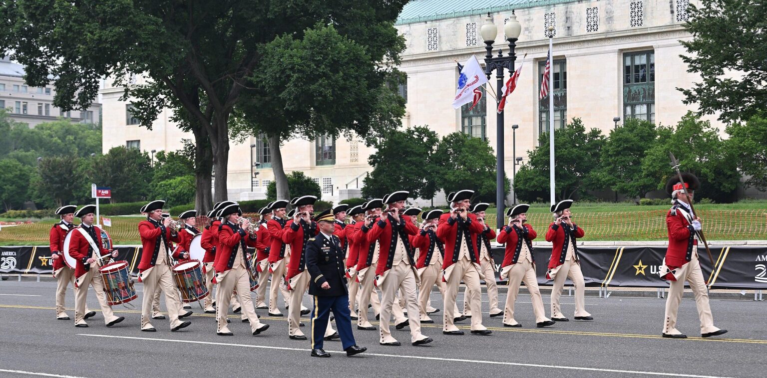 Army 250th anniversary parade: Trump presides over tanks, troops on DC streets; recap – USA Today