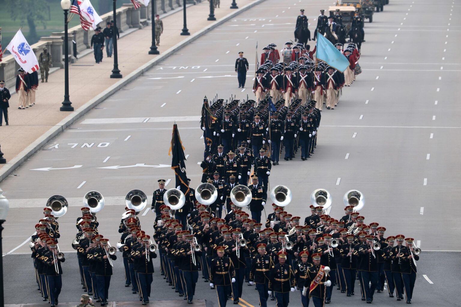 Trump celebrates ‘fighting spirit’ of US armed forces during massive military parade in Washington – ABC News