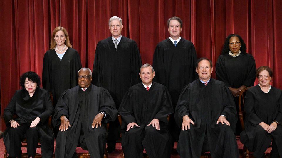 Trump asks Supreme Court to let him dismantle Education Department – Reuters