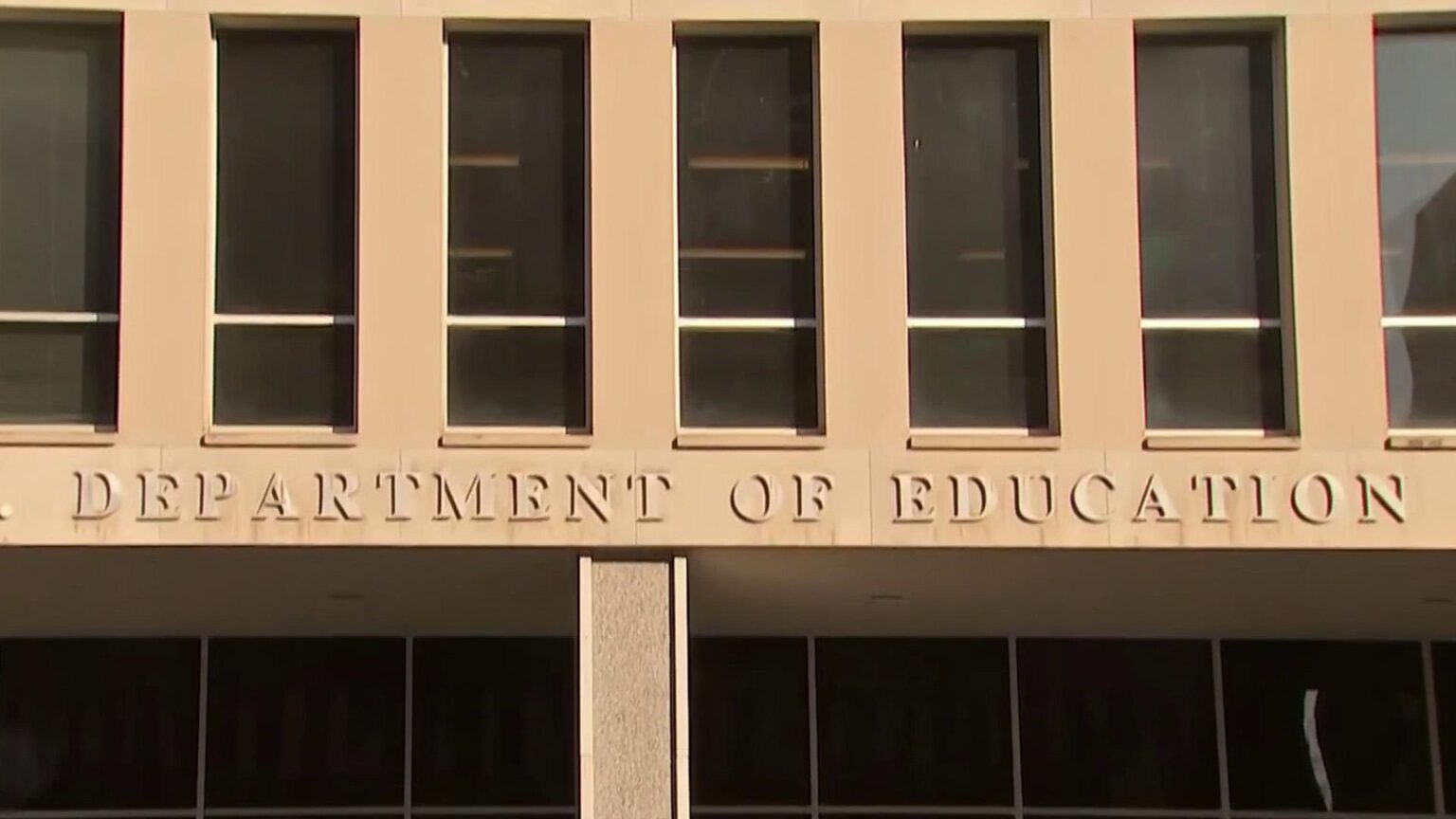 Supreme Court gives greenlight for Trump to dismantle Education Department, layoff 1,400 employees – PBS