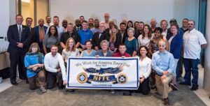 How many people work for the federal government? – USAFacts