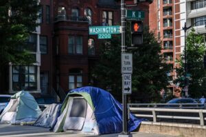DC cracks down on homeless encampments amid pressure from Trump – USA Today