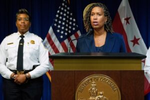 Trump puts Washington, DC, police under federal control, deploys National Guard – CNBC