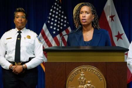 Trump puts Washington, DC, police under federal control, deploys National Guard – CNBC