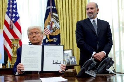 As Trump slashed weather agency, his appointees have ties to companies that stand to benefit from privatizing forecasts – PBS