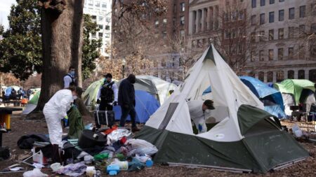 Trump orders homeless people he passed en route to golf course to leave Washington DC – The Guardian