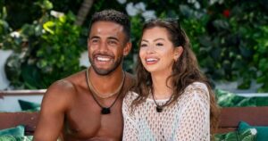 Love Island’s Kendall Washington & Kaylor Martin Go Pantsless While Enjoying ‘Bottomless’ Apps! – Just Jared