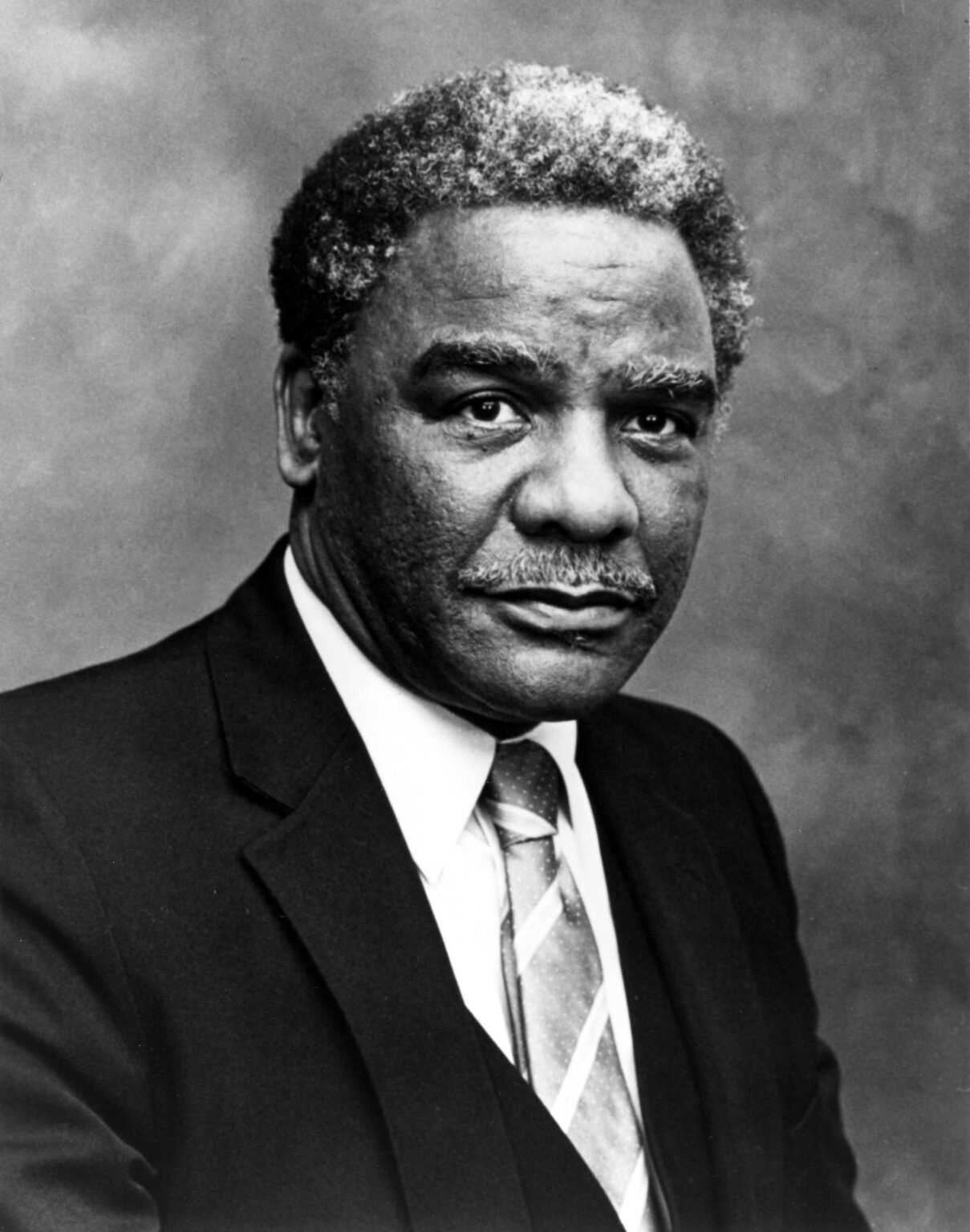 Harold Washington’s lessons for taking on a political machine – Waging Nonviolence