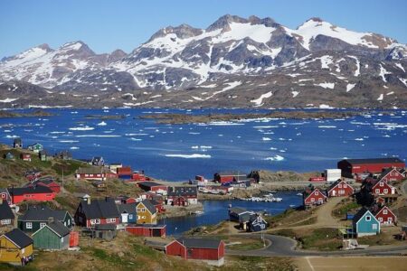 Trump Threatens New Tariffs on Countries Opposing Greenland Takeover as US Lawmakers Visit Denmark to Ease Tensions Trump threatens new tariffs on countries opposed to Greenland takeover as US lawmakers visit Denmark to ease tensions – BBC