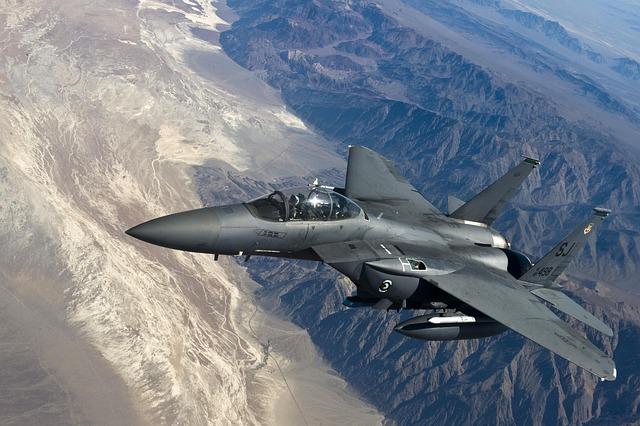Fighter Jet Crashes in Washington State, Igniting Fast-Moving Wildfire Fighter jet crashes in Washington state, sparking wildfire – CBS News