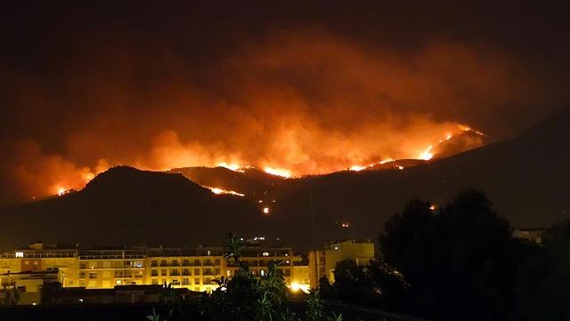 Accused Arsonist Studied How to Maximize Destruction in Washington Wildfire, Police Say Accused arsonist studied how to maximize Washington wildfire’s harm, police say – The Guardian